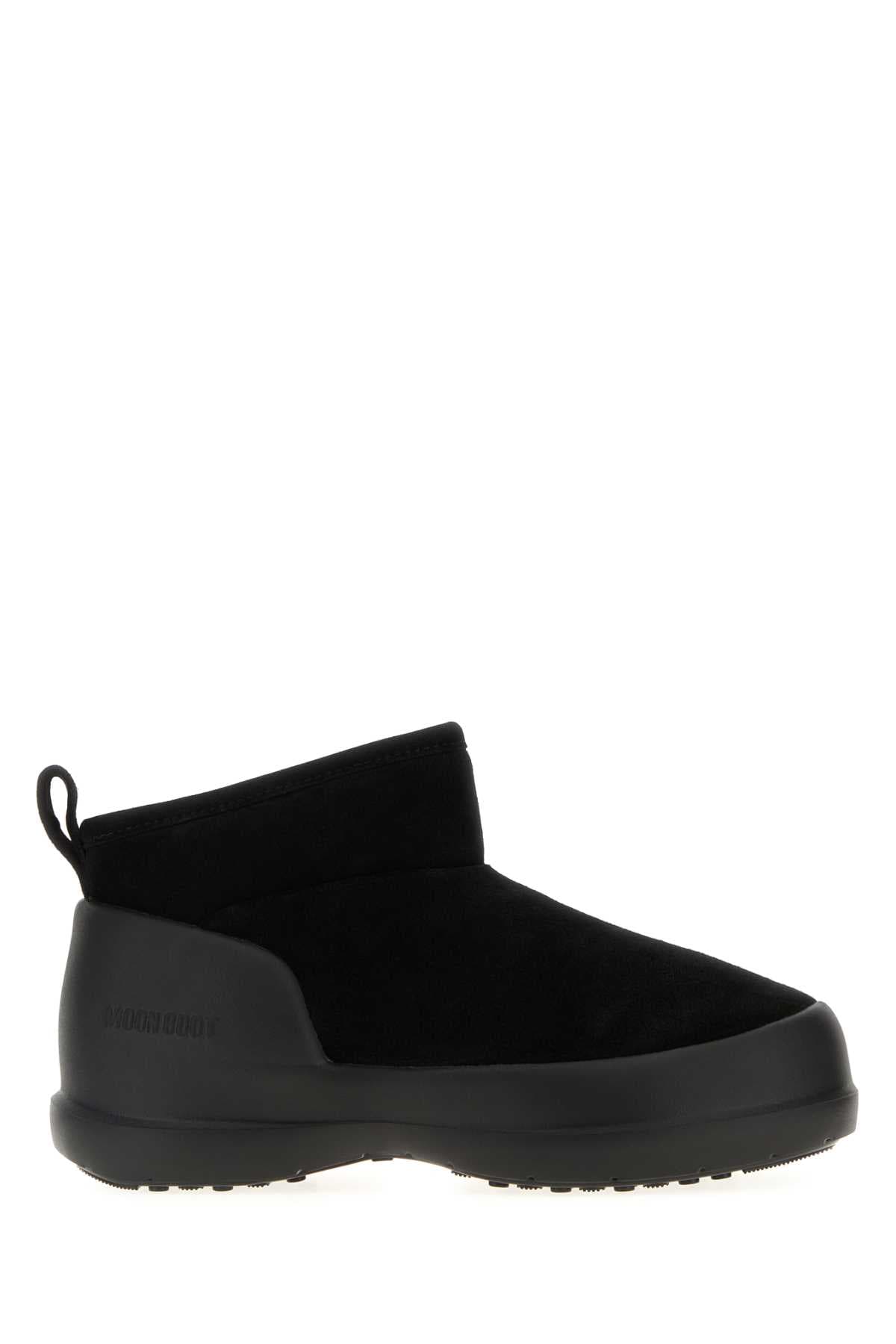 Black suede Mezzaluna ankle boots