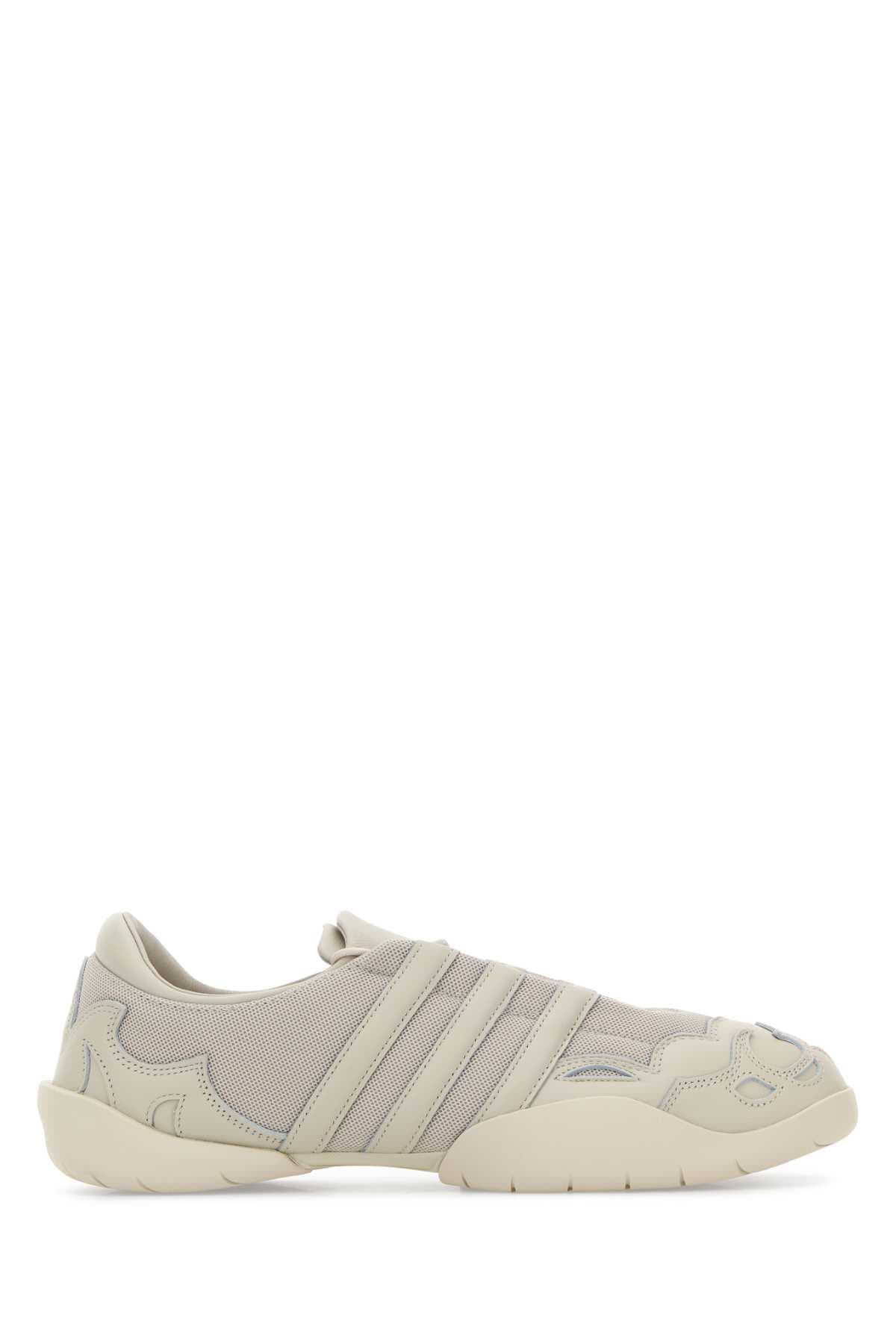 Chalk fabric and leather Regu 2002 sneakers