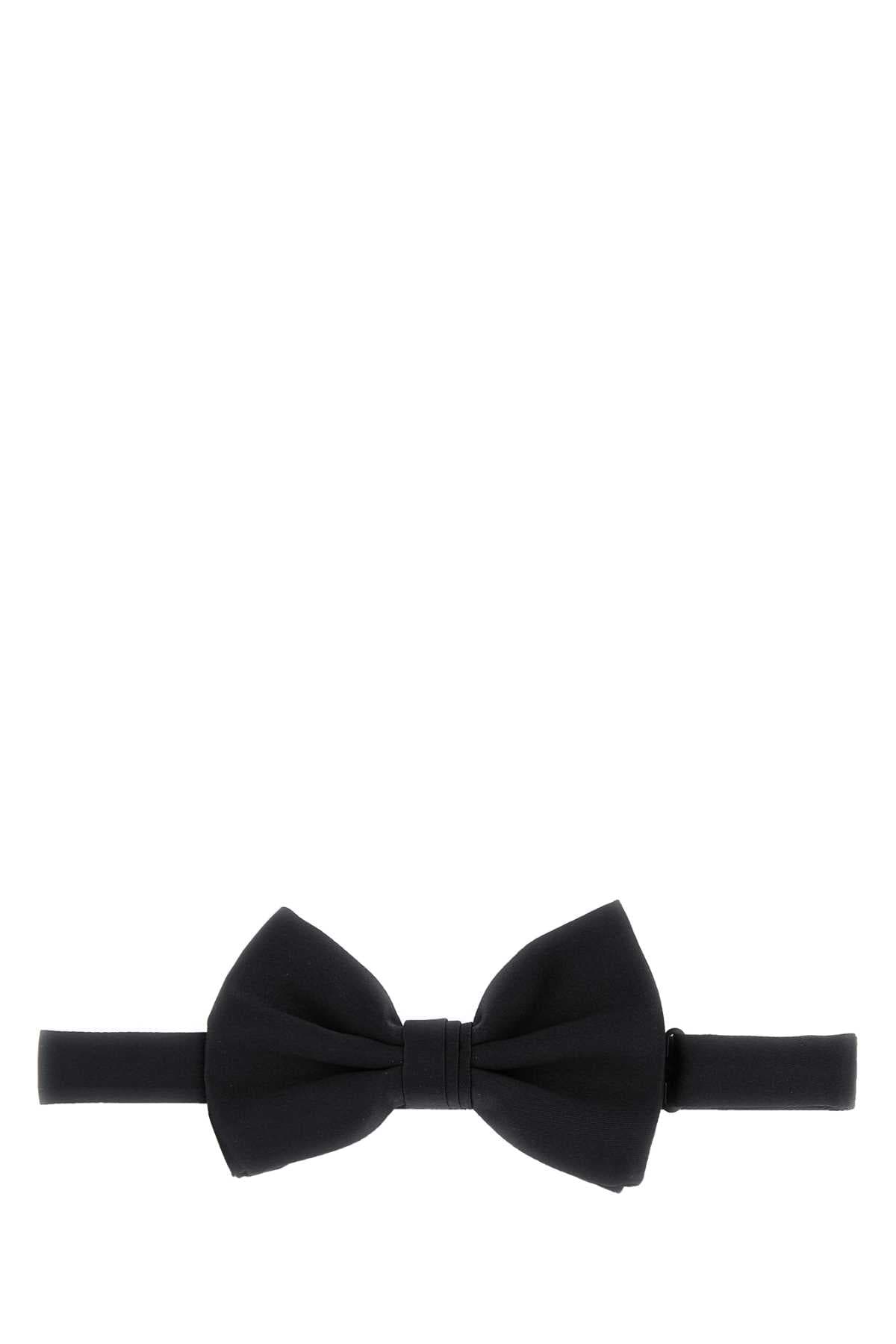Black silk papillon