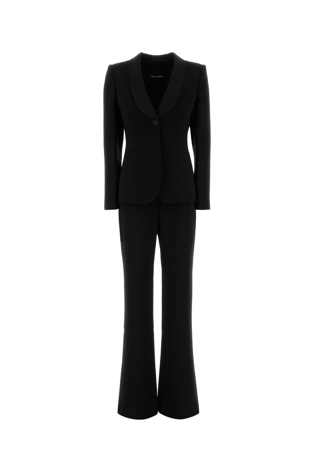 Black crepe tailleur