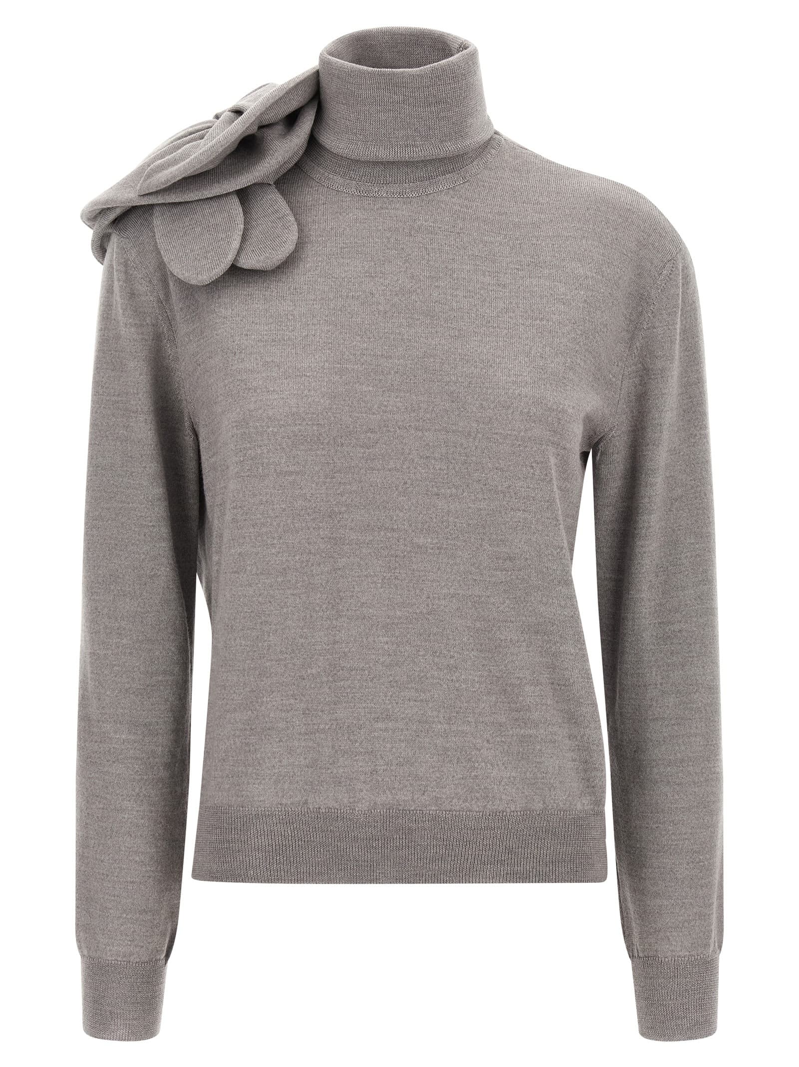 Светр з 3D квітами