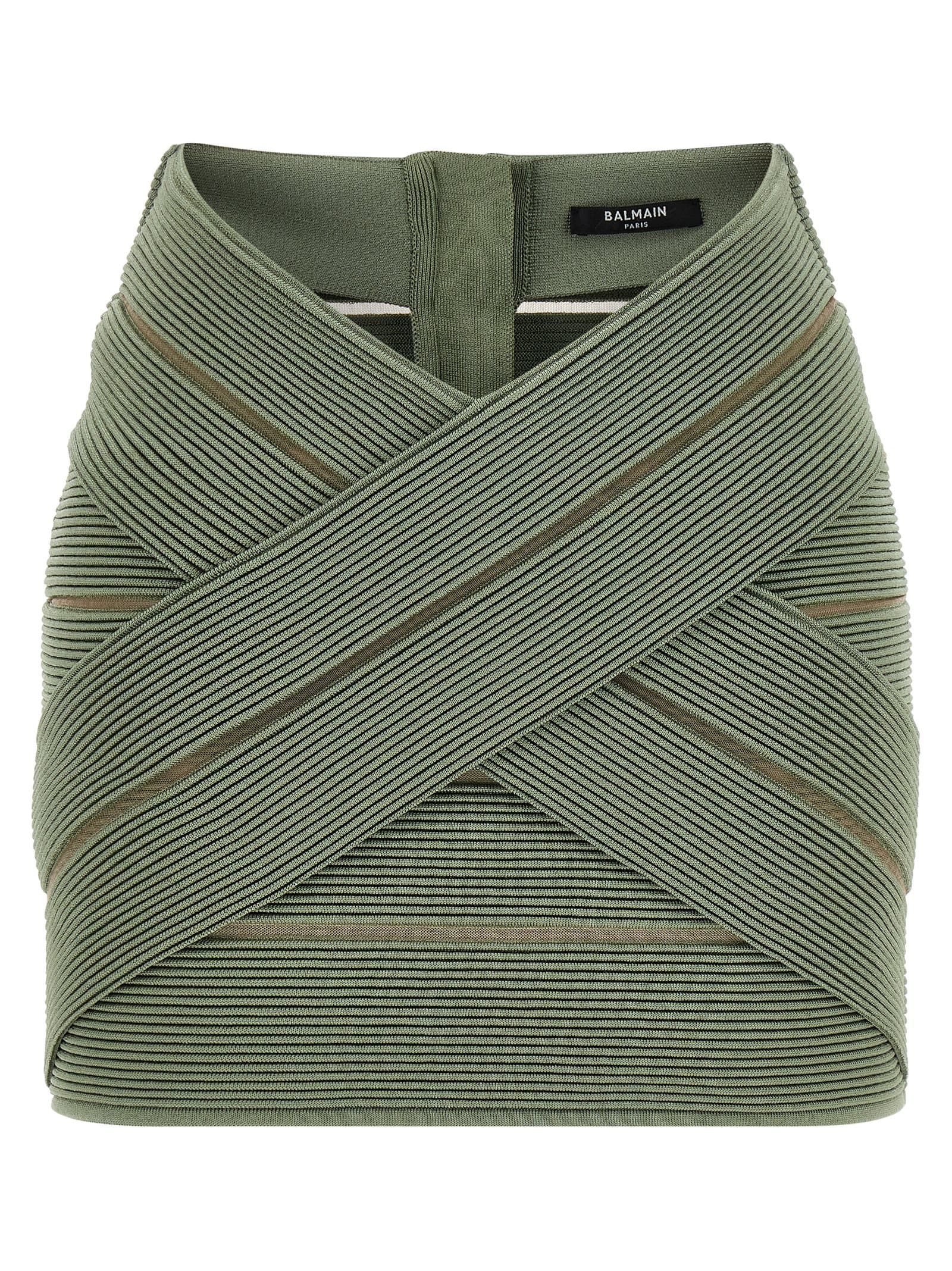 спідниця з V-подібною талією